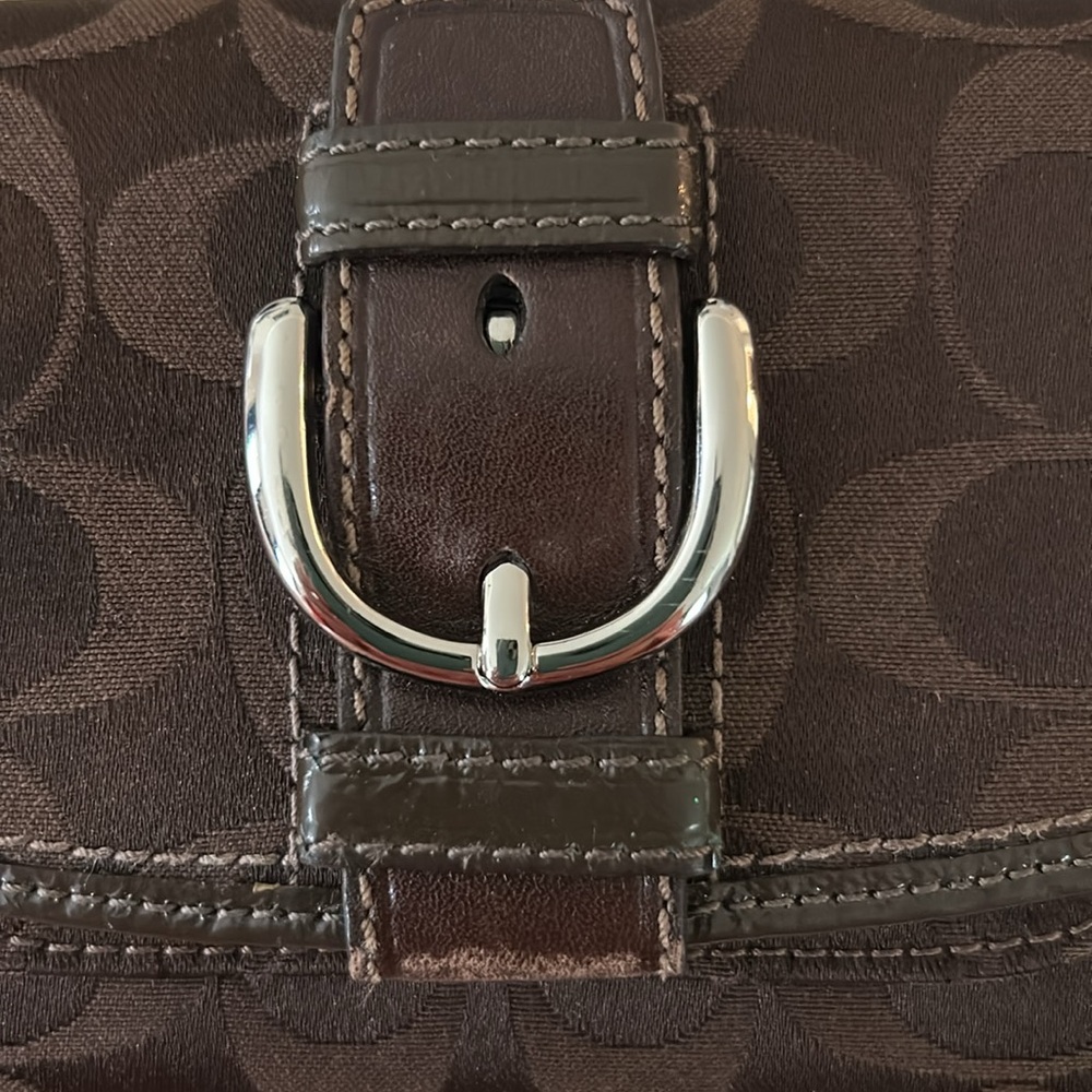 Coach brown wallet with buckle - Picture 2 of 10